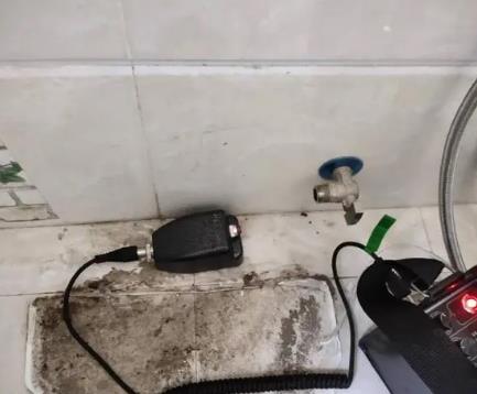 爱民屋顶漏水维修公司分享下卫生间漏水的危害及解决方法